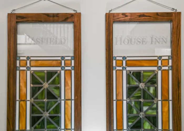 The Pasfield House 4* Springfield