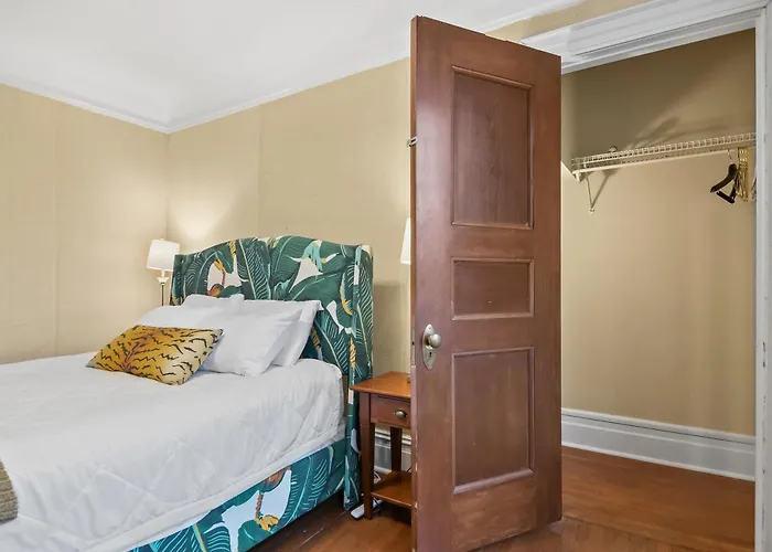 The Pasfield House 4*