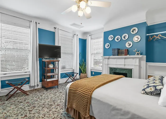 The Pasfield House 4* Springfield
