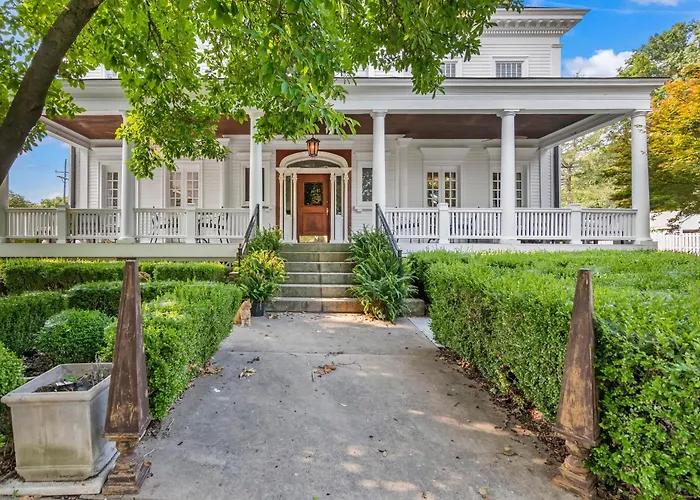 The Pasfield House 4*
