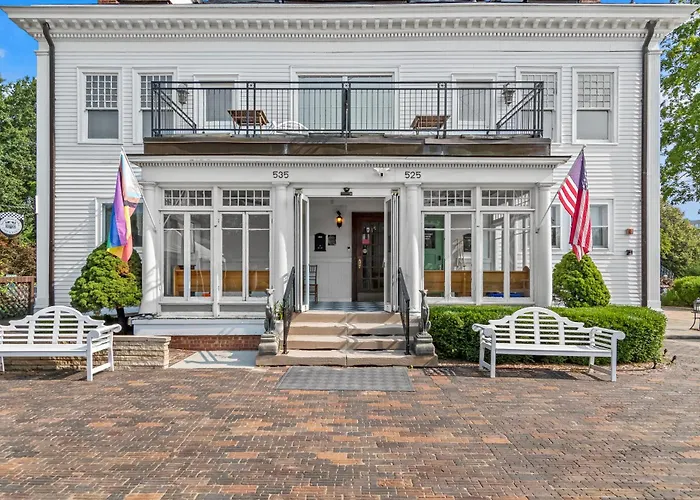 The Pasfield House 4* Springfield