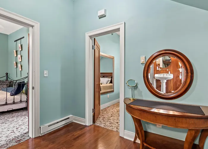 The Pasfield House 4*